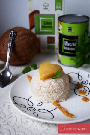 Orientalny deser ryżowo-kokosowy z mango