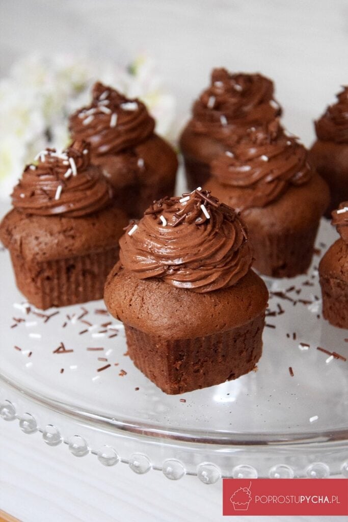muffinki z kremem czekoladowym