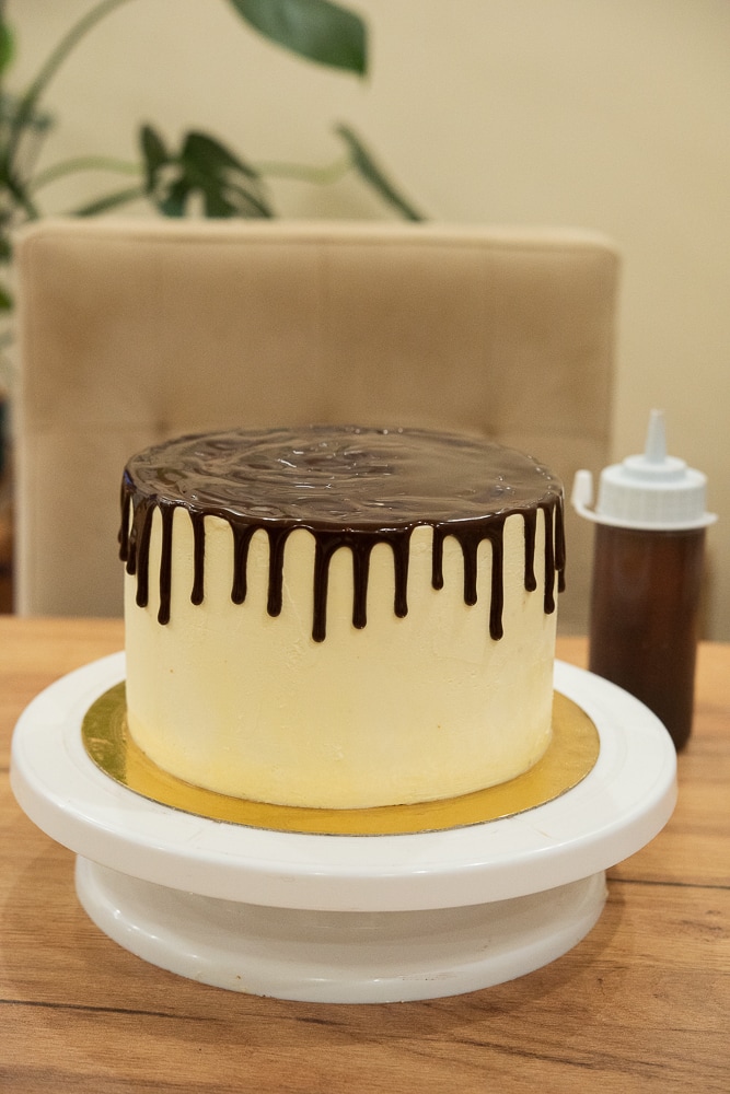 tort kinder z czekoladowym wierzchem