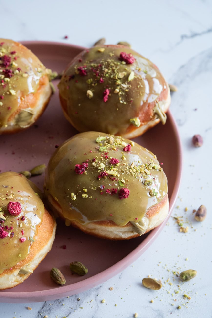 pączki pistacjowe pączki z pistacjami