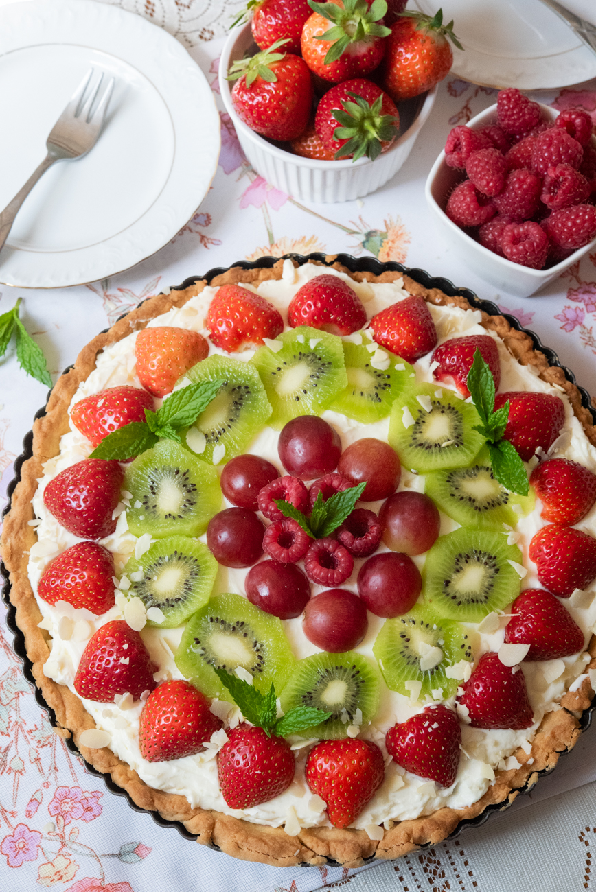 Tarta z mascarpone i owocami